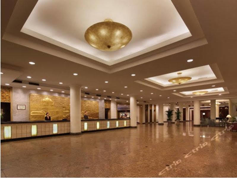 Shanghai Hotel Jin Jiang Екстер'єр фото